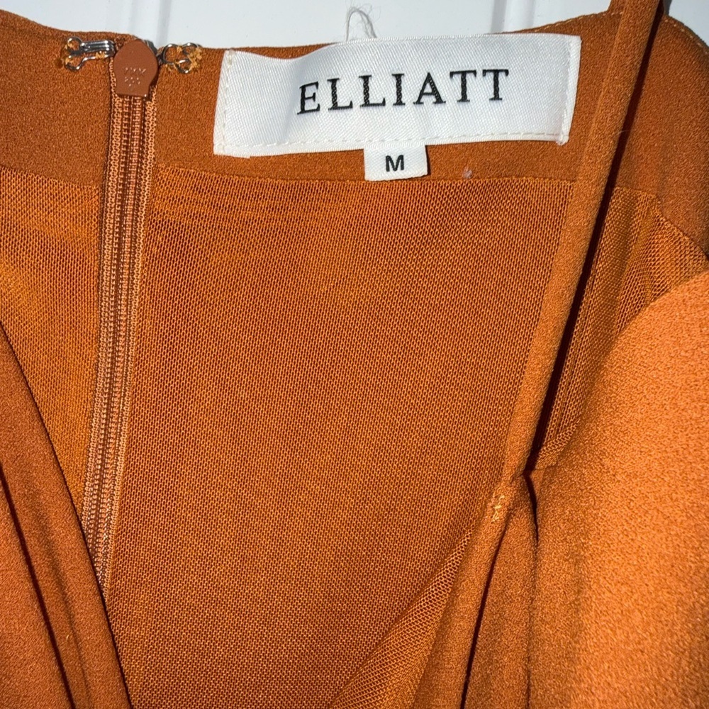 ✨New✨Elliatt Carissa Asymmetrical Dress - Picture 5 of 9
